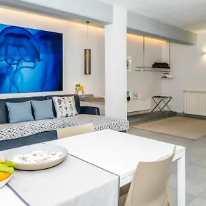 Apartment Luxury By Arbaspaa